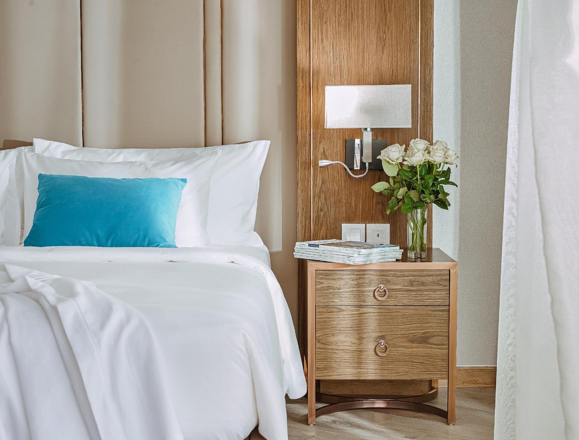 Coastal Panorama Oceanfront Suites Nha Trang Exterior photo